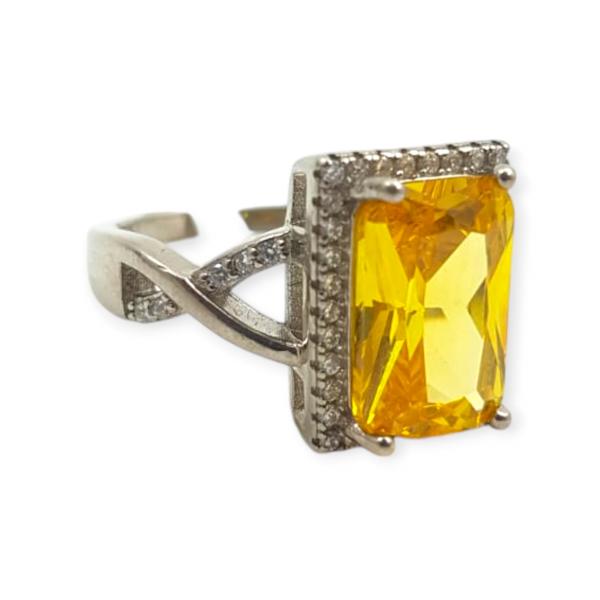 925 Sterling Silver Ring with Beautiful Yellow Stone